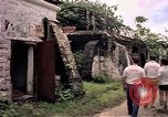 Standbild airmen prüfen Diego Garcia Insel im Indischen Ozean, 1979, aus Sekunde 34 historischem Filmmaterial Videoclip 65675055639