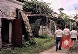 Standbild airmen prüfen Diego Garcia Insel im Indischen Ozean, 1979, aus Sekunde 35 historischem Filmmaterial Videoclip 65675055639