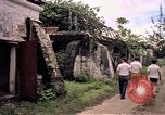 Standbild airmen prüfen Diego Garcia Insel im Indischen Ozean, 1979, aus Sekunde 37 historischem Filmmaterial Videoclip 65675055639