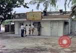 Standbild aircrew in Chow line Diego Garcia Insel im Indischen Ozean, 1979, aus Sekunde 45 historischem Filmmaterial Videoclip 65675055640