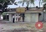 Standbild aircrew in Chow line Diego Garcia Insel im Indischen Ozean, 1979, aus Sekunde 49 historischem Filmmaterial Videoclip 65675055640