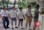 Standbild aircrew in Chow line Diego Garcia Insel im Indischen Ozean, 1979, aus Sekunde 57 historischem Filmmaterial Videoclip 65675055640