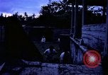 Standbild airmen prüfen Diego Garcia Insel im Indischen Ozean, 1979, aus Sekunde 17 historischem Filmmaterial Videoclip 65675055642