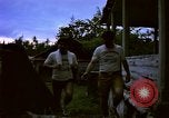 Standbild airmen prüfen Diego Garcia Insel im Indischen Ozean, 1979, aus Sekunde 24 historischem Filmmaterial Videoclip 65675055642