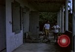 Standbild airmen prüfen Diego Garcia Insel im Indischen Ozean, 1979, aus Sekunde 31 historischem Filmmaterial Videoclip 65675055642
