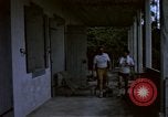 Standbild airmen prüfen Diego Garcia Insel im Indischen Ozean, 1979, aus Sekunde 33 historischem Filmmaterial Videoclip 65675055642
