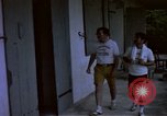 Standbild airmen prüfen Diego Garcia Insel im Indischen Ozean, 1979, aus Sekunde 40 historischem Filmmaterial Videoclip 65675055642