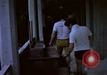 Standbild airmen prüfen Diego Garcia Insel im Indischen Ozean, 1979, aus Sekunde 51 historischem Filmmaterial Videoclip 65675055642