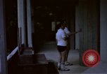 Standbild airmen prüfen Diego Garcia Insel im Indischen Ozean, 1979, aus Sekunde 55 historischem Filmmaterial Videoclip 65675055642