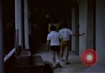 Standbild airmen prüfen Diego Garcia Insel im Indischen Ozean, 1979, aus Sekunde 57 historischem Filmmaterial Videoclip 65675055642