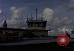Standbild tower Controller Diego Garcia Insel im Indischen Ozean, 1979, aus Sekunde 17 historischem Filmmaterial Videoclip 65675055645