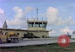 Standbild tower Controller Diego Garcia Insel im Indischen Ozean, 1979, aus Sekunde 28 historischem Filmmaterial Videoclip 65675055645