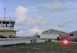 Standbild tower Controller Diego Garcia Insel im Indischen Ozean, 1979, aus Sekunde 35 historischem Filmmaterial Videoclip 65675055645