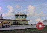 Standbild tower Controller Diego Garcia Insel im Indischen Ozean, 1979, aus Sekunde 48 historischem Filmmaterial Videoclip 65675055645