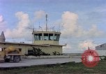 Standbild tower Controller Diego Garcia Insel im Indischen Ozean, 1979, aus Sekunde 52 historischem Filmmaterial Videoclip 65675055645