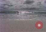 Standbild Flieger am Strand Diego Garcia Insel im Indischen Ozean, 1979, aus Sekunde 51 historischem Filmmaterial Videoclip 65675055646