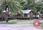 Standbild Gebäude am Strand Diego Garcia Insel im Indischen Ozean, 1979, aus Sekunde 22 historischem Filmmaterial Videoclip 65675055647