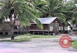Standbild Gebäude am Strand Diego Garcia Insel im Indischen Ozean, 1979, aus Sekunde 23 historischem Filmmaterial Videoclip 65675055647