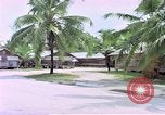 Standbild Gebäude am Strand Diego Garcia Insel im Indischen Ozean, 1979, aus Sekunde 32 historischem Filmmaterial Videoclip 65675055647