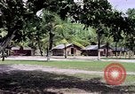 Standbild Gebäude am Strand Diego Garcia Insel im Indischen Ozean, 1979, aus Sekunde 50 historischem Filmmaterial Videoclip 65675055647