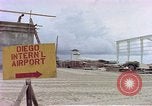 Standbild USA airmen Diego Garcia Insel im Indischen Ozean, 1979, aus Sekunde 9 historischem Filmmaterial Videoclip 65675055648