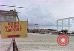 Standbild USA airmen Diego Garcia Insel im Indischen Ozean, 1979, aus Sekunde 10 historischem Filmmaterial Videoclip 65675055648