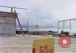 Standbild USA airmen Diego Garcia Insel im Indischen Ozean, 1979, aus Sekunde 21 historischem Filmmaterial Videoclip 65675055648
