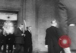 Standbild Premier Charles de Gaulle Algerien, 1958, aus Sekunde 58 historischem Filmmaterial Videoclip 65675055651