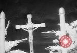 Standbild der heiligen Bernadette's Centennial Washington DC USA, 1958, aus Sekunde 29 historischem Filmmaterial Videoclip 65675055661
