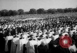 Standbild der heiligen Bernadette's Centennial Washington DC USA, 1958, aus Sekunde 35 historischem Filmmaterial Videoclip 65675055661