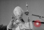 Standbild der heiligen Bernadette's Centennial Washington DC USA, 1958, aus Sekunde 40 historischem Filmmaterial Videoclip 65675055661