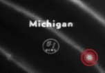Standbild Fußballspiel East Lansing Michigan USA, 1958, aus Sekunde 4 historischem Filmmaterial Videoclip 65675055663