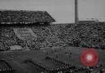 Standbild Fußballspiel East Lansing Michigan USA, 1958, aus Sekunde 6 historischem Filmmaterial Videoclip 65675055663