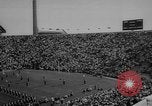 Standbild Fußballspiel East Lansing Michigan USA, 1958, aus Sekunde 9 historischem Filmmaterial Videoclip 65675055663