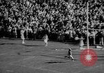 Standbild Fußballspiel East Lansing Michigan USA, 1958, aus Sekunde 45 historischem Filmmaterial Videoclip 65675055663
