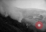 Immagine di Infuriano gli incendi forestali Malibu California USA, 1958, secondo 18 filmato di repertorio 65675055665