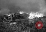 Immagine di Infuriano gli incendi forestali Malibu California USA, 1958, secondo 46 filmato di repertorio 65675055665