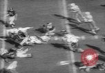Immagine di American Football match New York United States USA, 1958, secondo 9 filmato di repertorio 65675055672