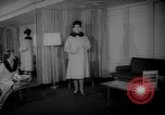Standbild Leder fashion parade Pazifik, 1960, aus Sekunde 7 historischem Filmmaterial Videoclip 65675055684