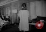 Standbild Leder fashion parade Pazifik, 1960, aus Sekunde 12 historischem Filmmaterial Videoclip 65675055684