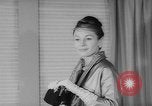 Standbild Leder fashion parade Pazifik, 1960, aus Sekunde 37 historischem Filmmaterial Videoclip 65675055684