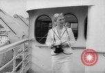 Standbild Leder fashion parade Pazifik, 1960, aus Sekunde 49 historischem Filmmaterial Videoclip 65675055684