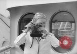 Standbild Leder fashion parade Pazifik, 1960, aus Sekunde 57 historischem Filmmaterial Videoclip 65675055684