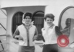 Standbild Leder fashion parade Pazifik, 1960, aus Sekunde 58 historischem Filmmaterial Videoclip 65675055684