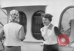 Standbild Leder fashion parade Pazifik, 1960, aus Sekunde 61 historischem Filmmaterial Videoclip 65675055684