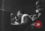 Standbild goldene Handschuhe New York City USA, 1960, aus Sekunde 45 historischem Filmmaterial Videoclip 65675055687