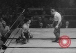 Standbild goldene Handschuhe New York City USA, 1960, aus Sekunde 54 historischem Filmmaterial Videoclip 65675055687