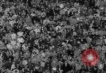 Standbild Fußballspiel New Haven Connecticut USA, 1960, aus Sekunde 19 historischem Filmmaterial Videoclip 65675055693