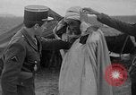 Standbild französische Truppe Algerien, 1954, aus Sekunde 24 historischem Filmmaterial Videoclip 65675055707