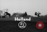 Standbild Mädchen Holland Niederlande, 1954, aus Sekunde 3 historischem Filmmaterial Videoclip 65675055708
